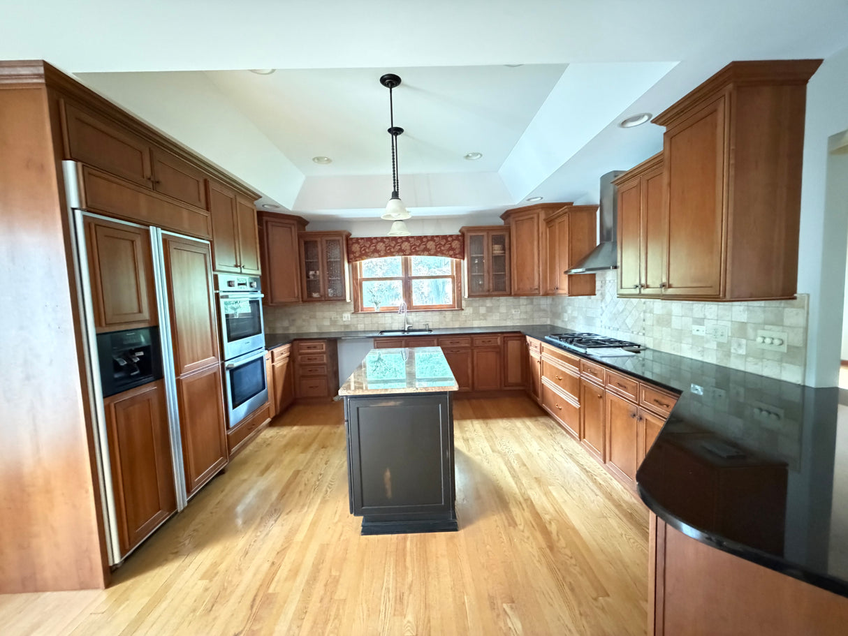 Complete Luxury Kitchen Cabinet & Granite Countertop Set – Includes Large Island