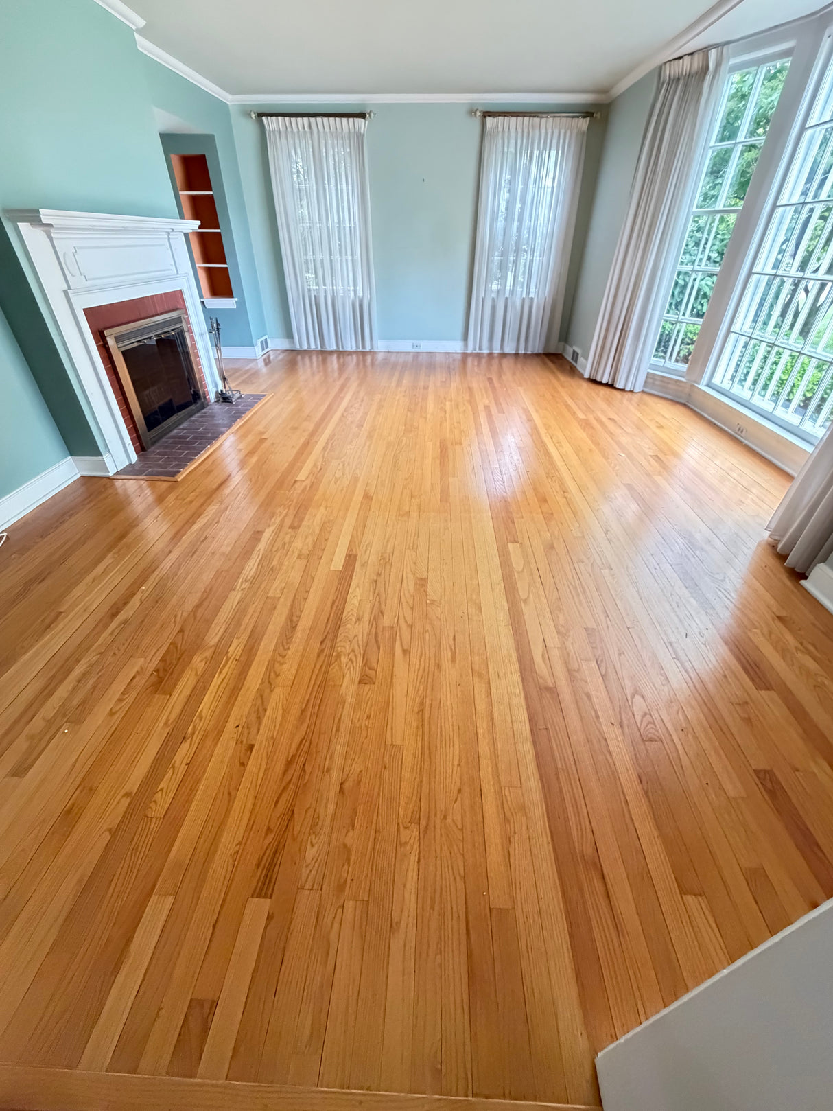 1,200± SQ FT Solid Oak Hardwood Flooring – Whole House Salvage