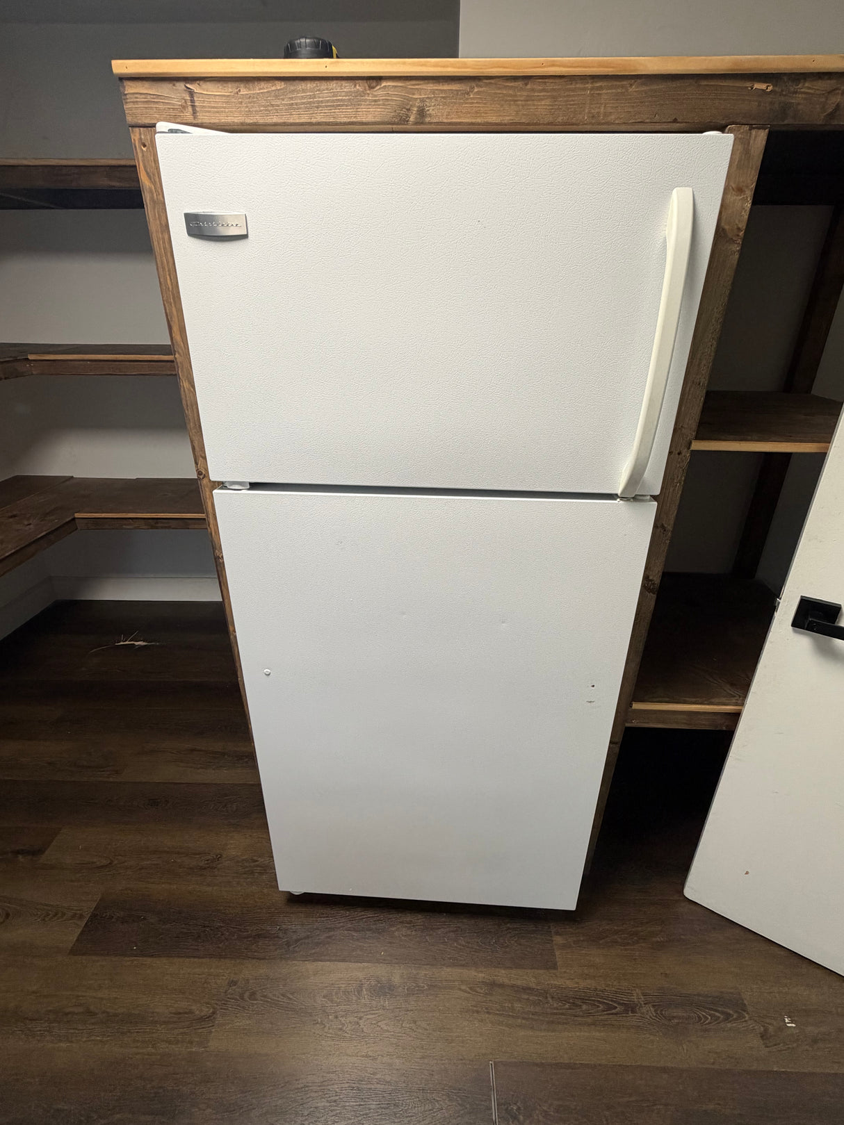 Frigidaire Refrigerator / Freezer