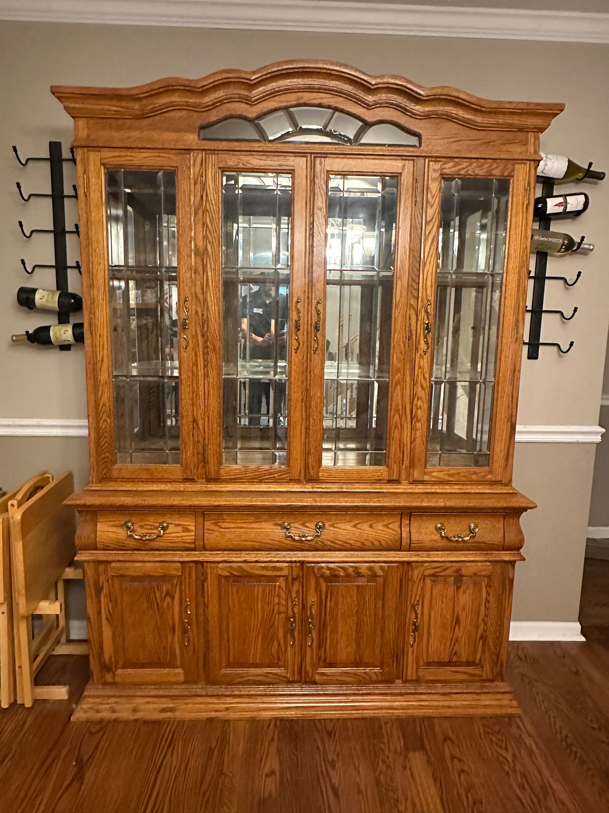 Solid Oak China Cabinet / Hutch