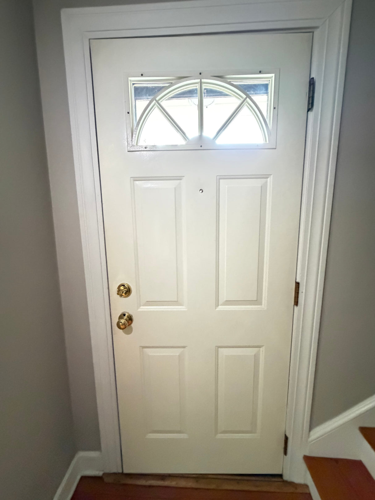 Steel Prehung Entry Door, Fan Lite 4-Panel, White, 32×80, Good