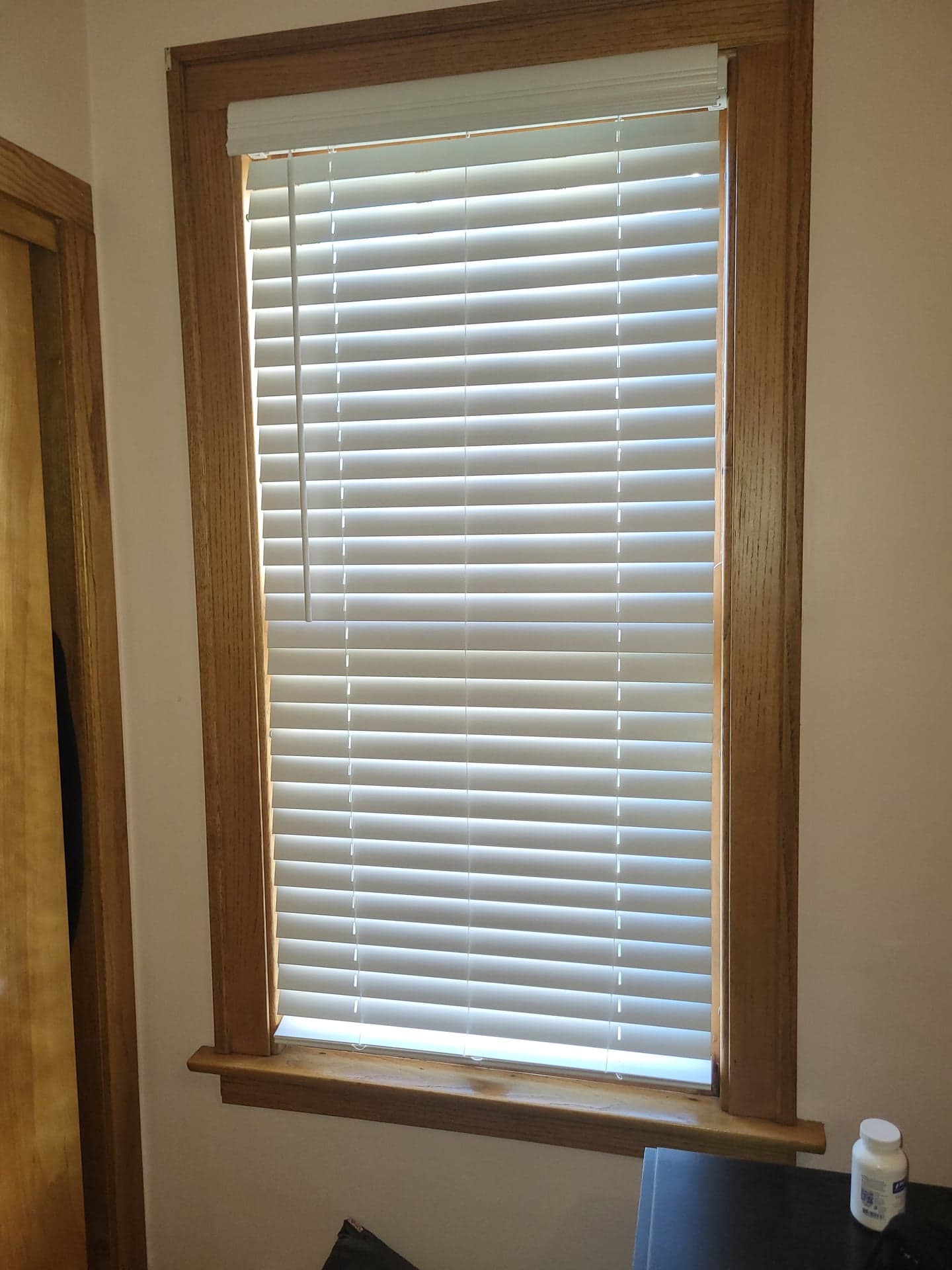 White Vinyl 2 in Faux Wood Horizontal Blind, 28 x 60 in