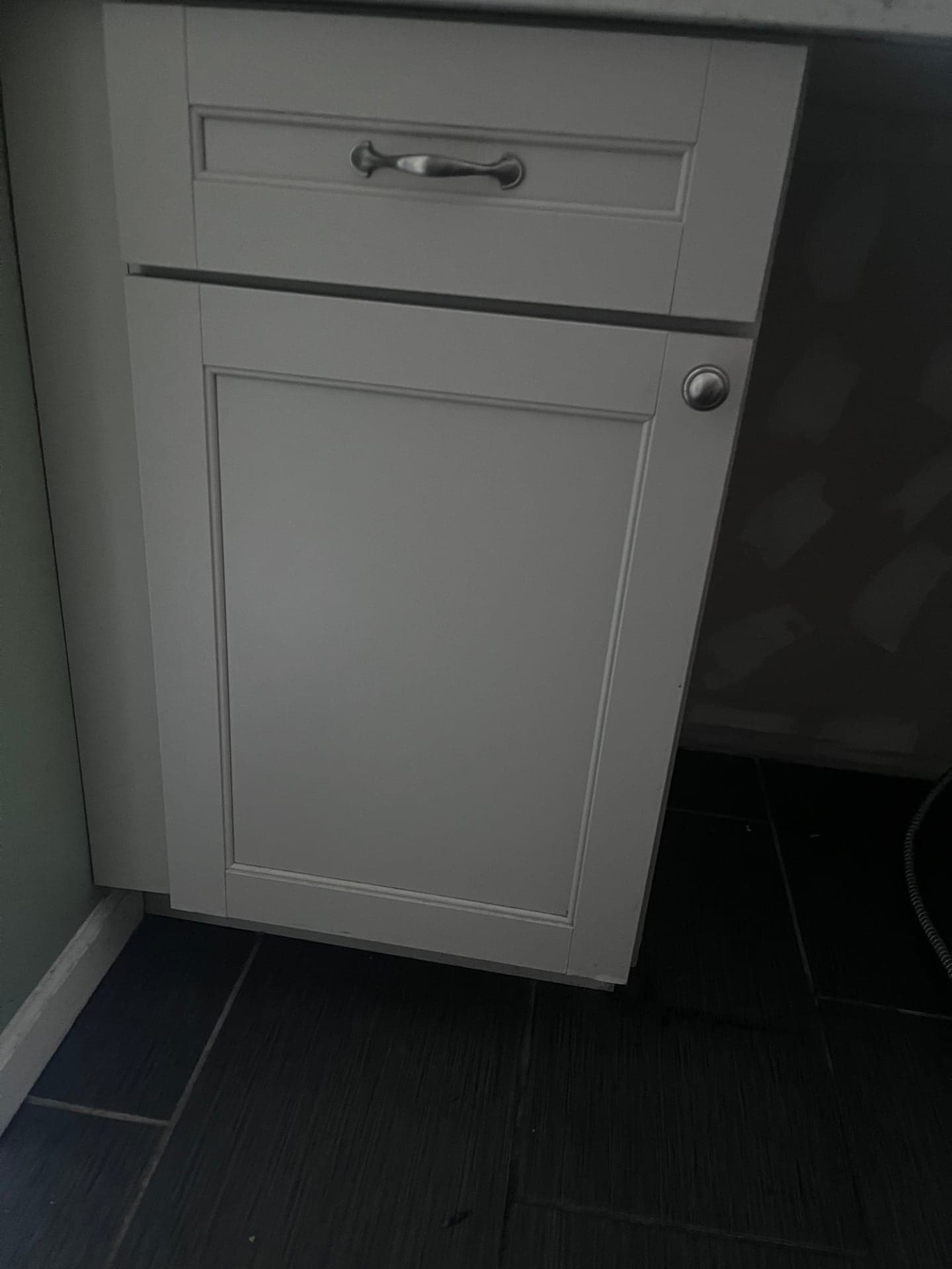 White Shaker Base Cabinet, 1-Door 1-Drawer - Buyer Removes