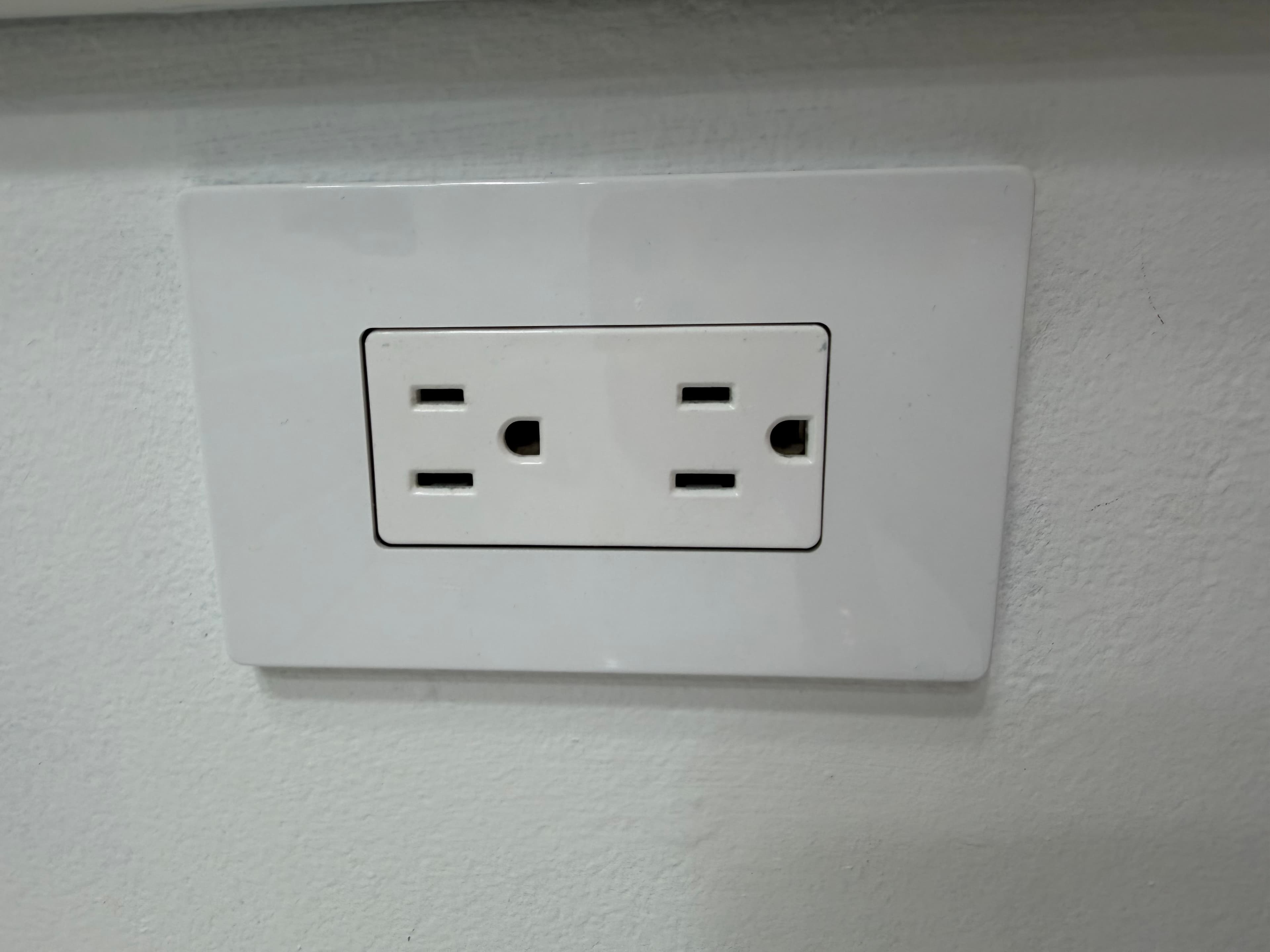 36-Piece White Electrical Outlet Bundle