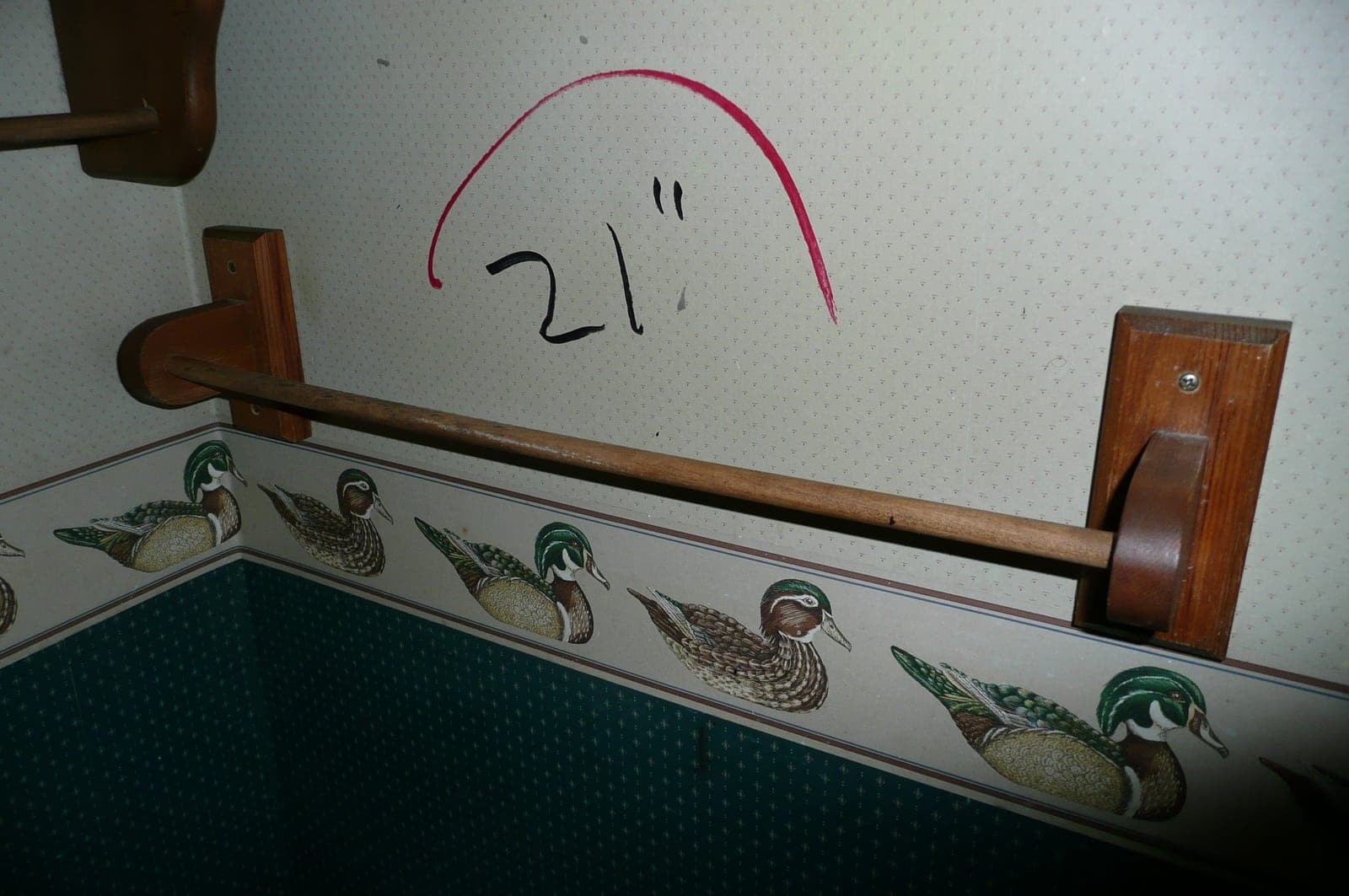 21" Wood Towel Bar