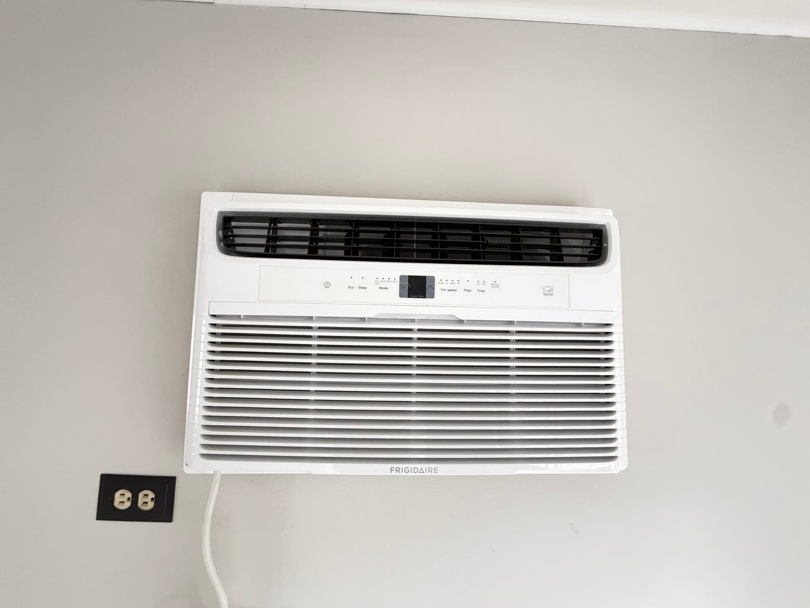 Frigidaire Window Air Conditioner, Energy Star, Remote, White