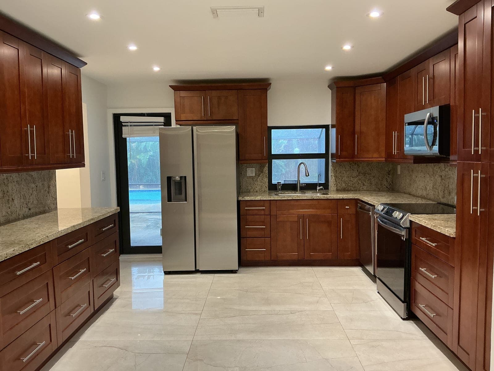 Fully Renovated Kitchen Appliance & Cabinet Bundle