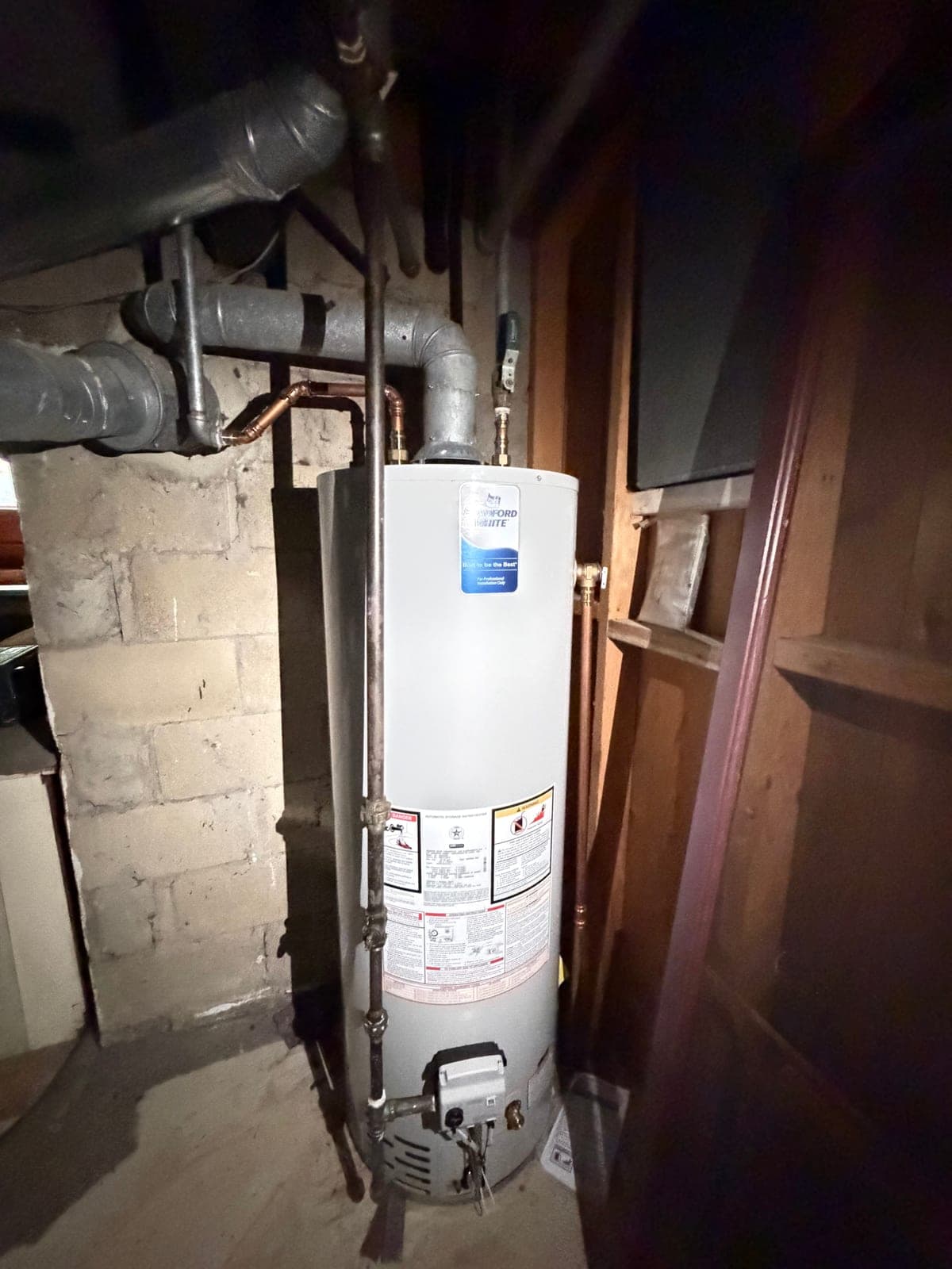 Bradford White 40-Gallon Natural Gas Water Heater – Working Condition