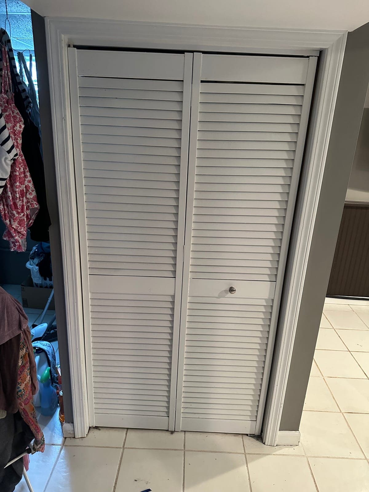White Louvered Bifold Closet Doors – Approx. 30” x 80”