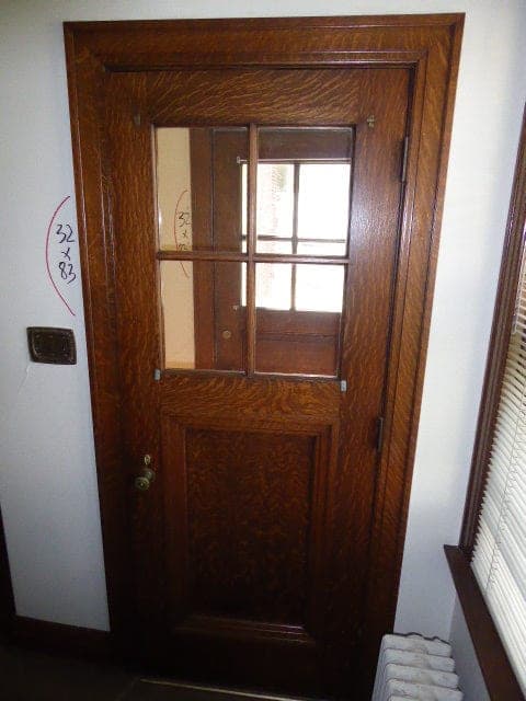 Tiger Oak 32" Interior Miracle Door with Glass Windows