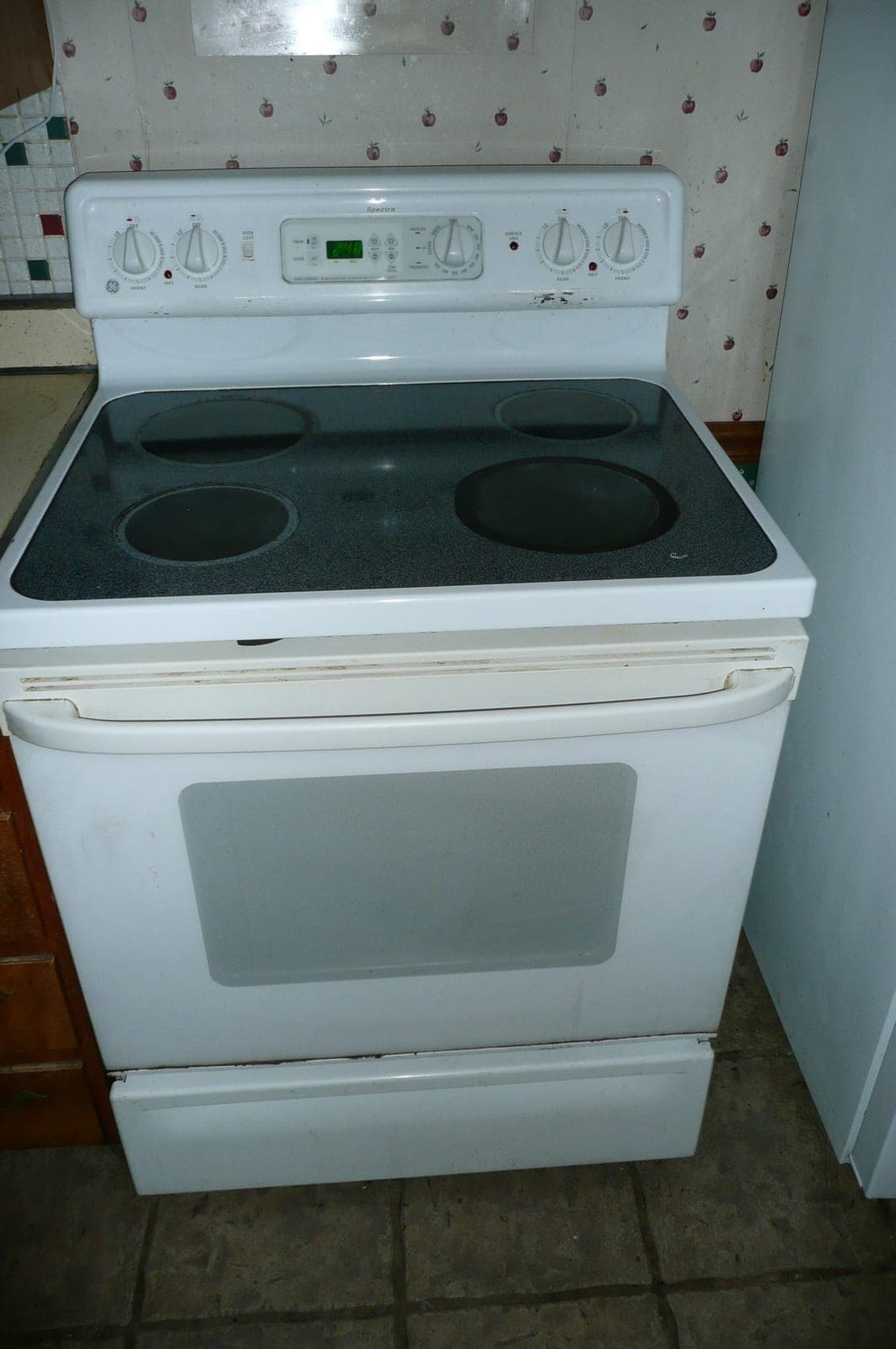 GE White 30" Electric Range