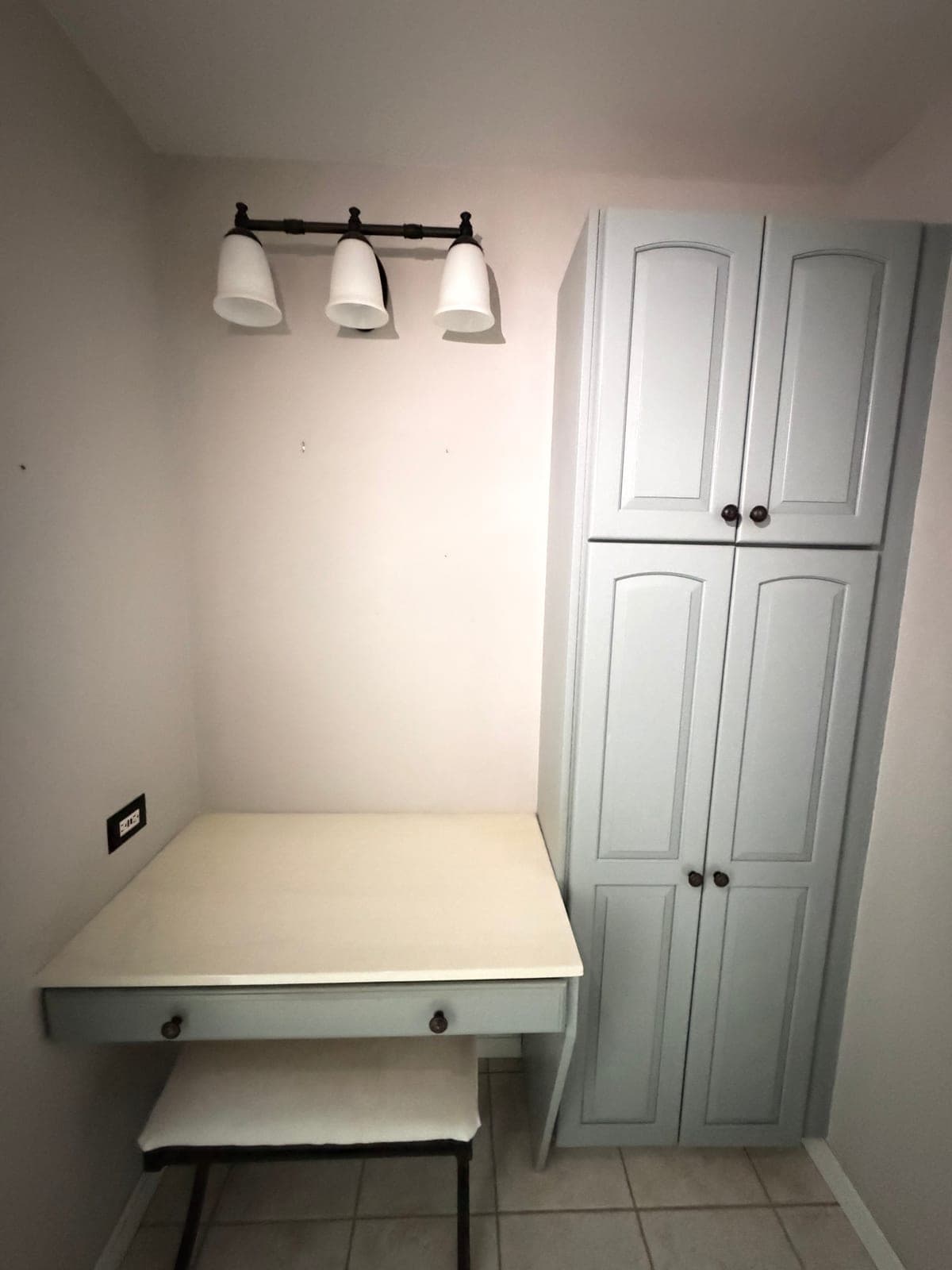 Custom Vanity Makeup Station Bundle with Storage Cabinet, Chair & Light Fixture