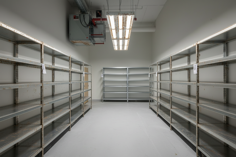 Commercial Buyers: How to Spot a Great Deal on Surplus Fixtures & Equipment