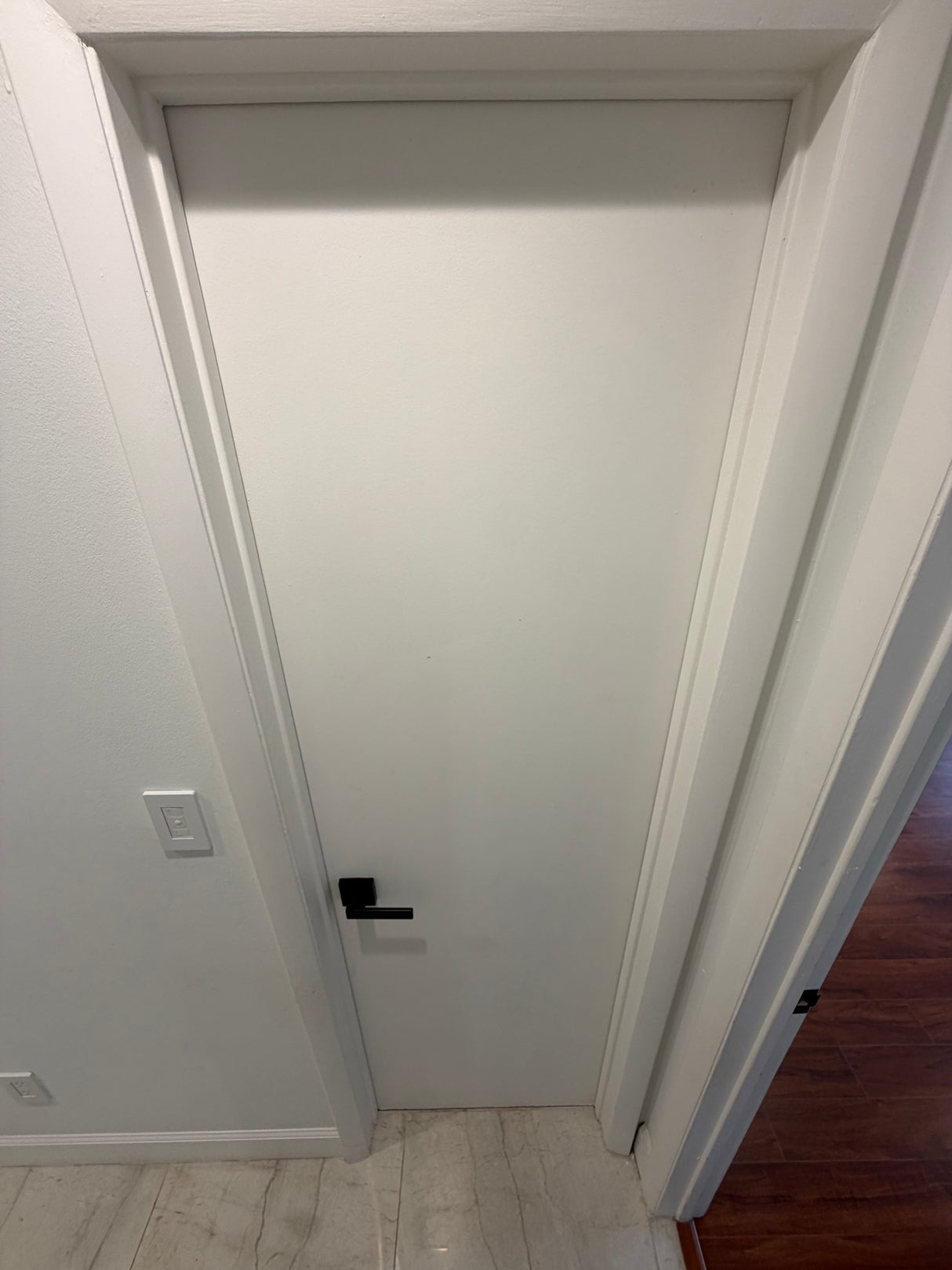 Modern Interior White Flush Doors with Matte Black Hardware – Qty 8
