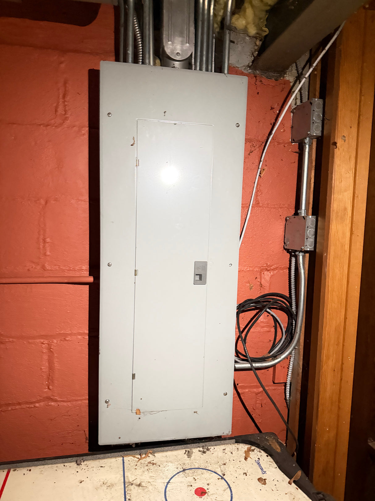 Residential Main Breaker Panel, ~200A 40-Space, with Breakers