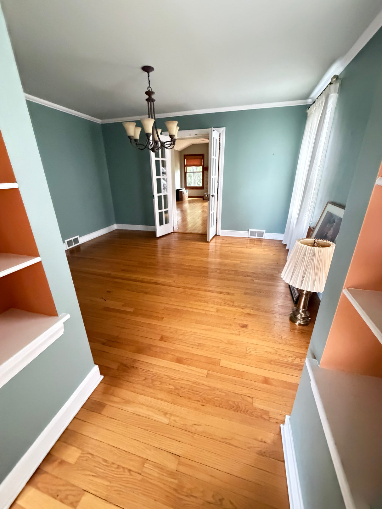 1,200± SQ FT Solid Oak Hardwood Flooring – Whole House Salvage