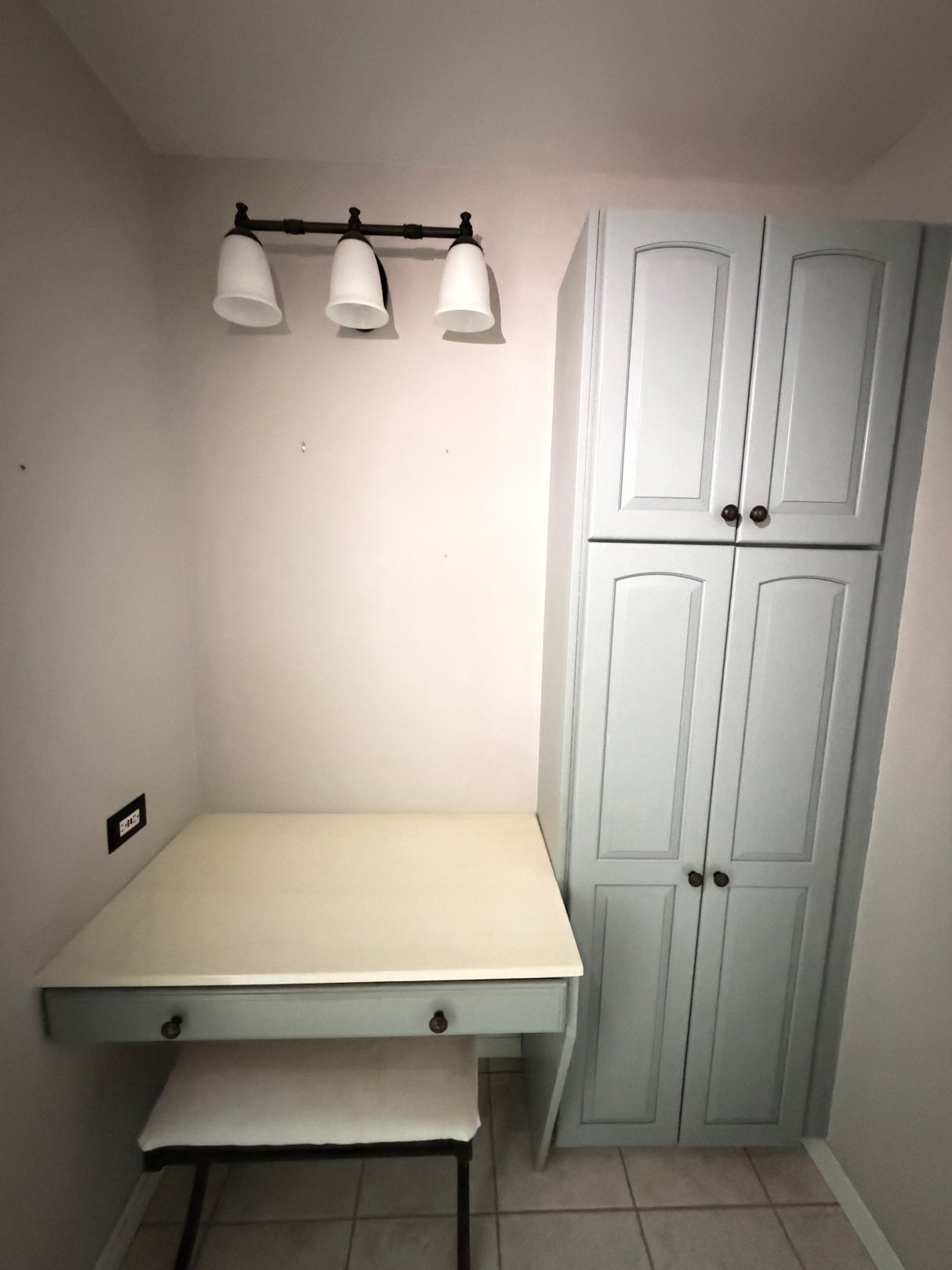 Custom Vanity Makeup Station Bundle with Storage Cabinet, Chair & Light Fixture