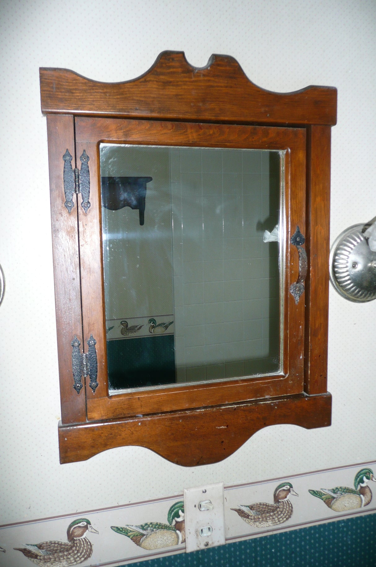 Wood Built-in Medicine Cabinet