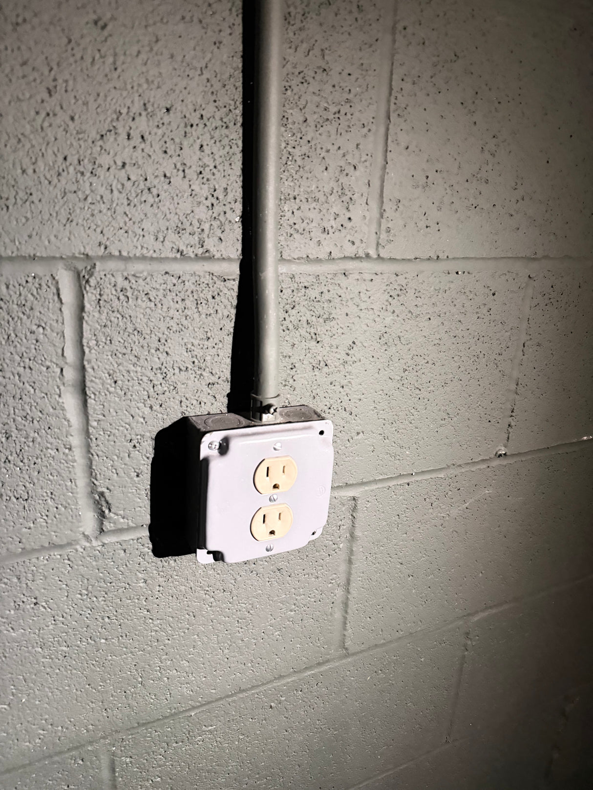 Surface-Mount GFCI Duplex Outlet, 15A, Metal Box + Conduit