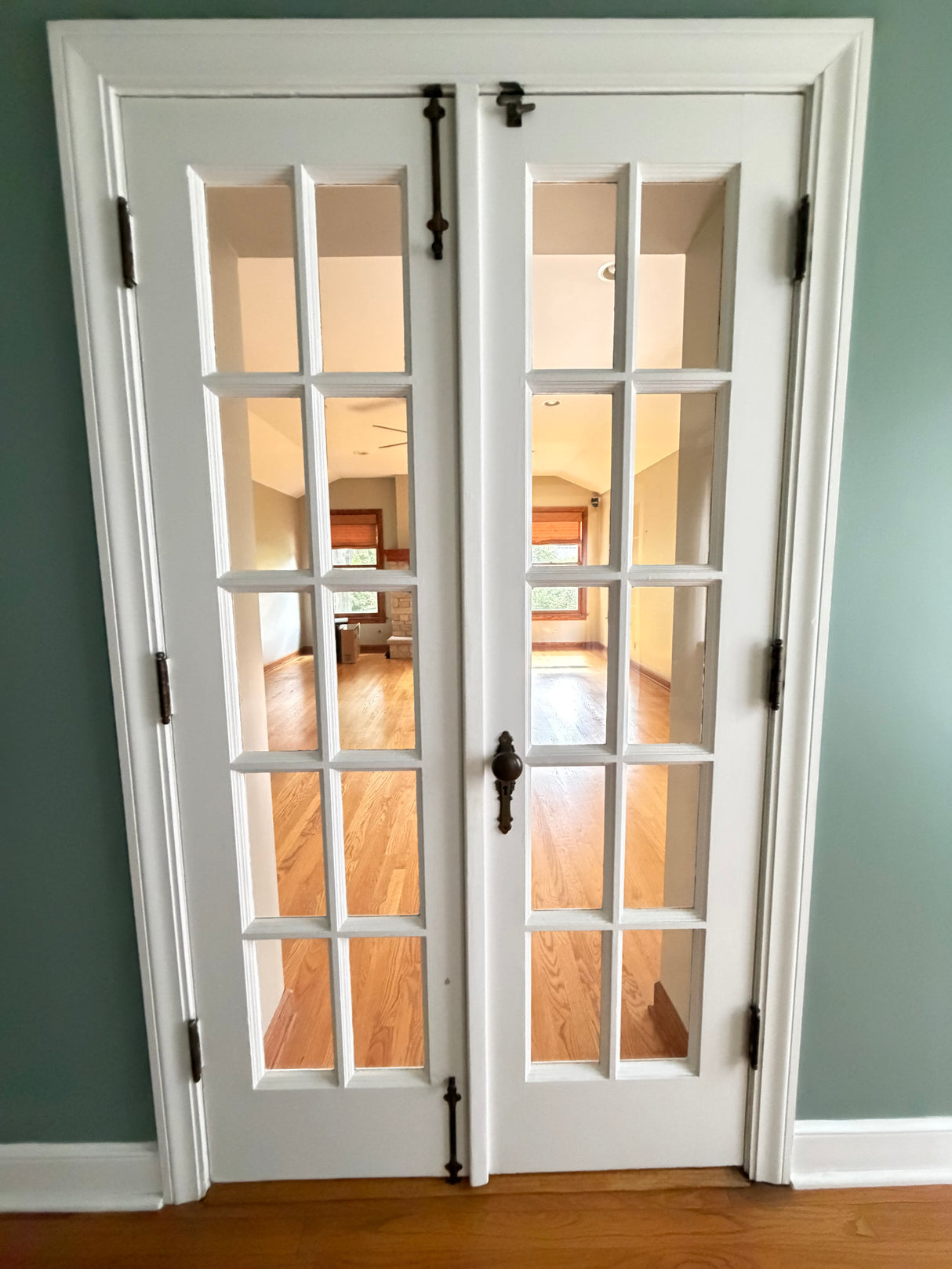 10-Lite Clear Glass Interior French Double Doors, White, Used