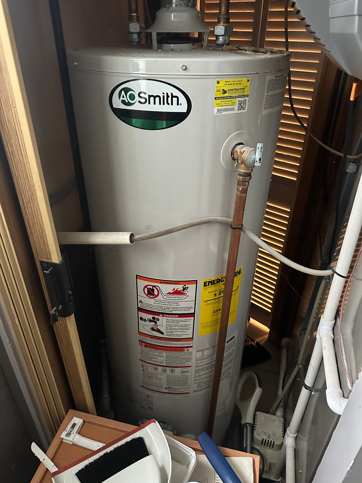 A.O. Smith 50-Gallon Natural Gas Water Heater – Working