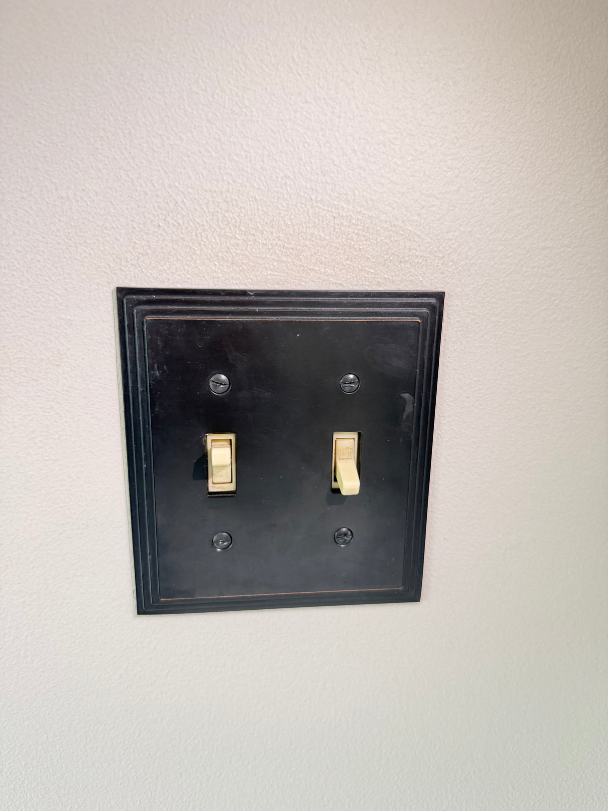 Amerelle Continental 2-Gang Toggle Wall Plate, Aged Bronze, Used
